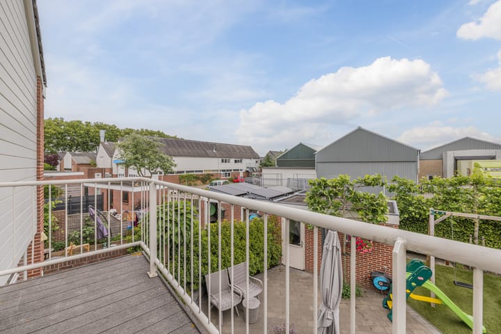 Foto 45 van Camphuijsenstraat 17