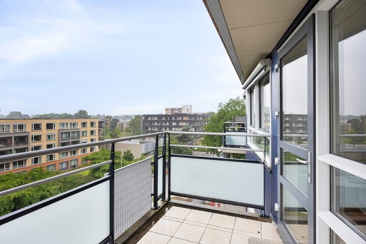 Photo 25 of Hulststraat 93