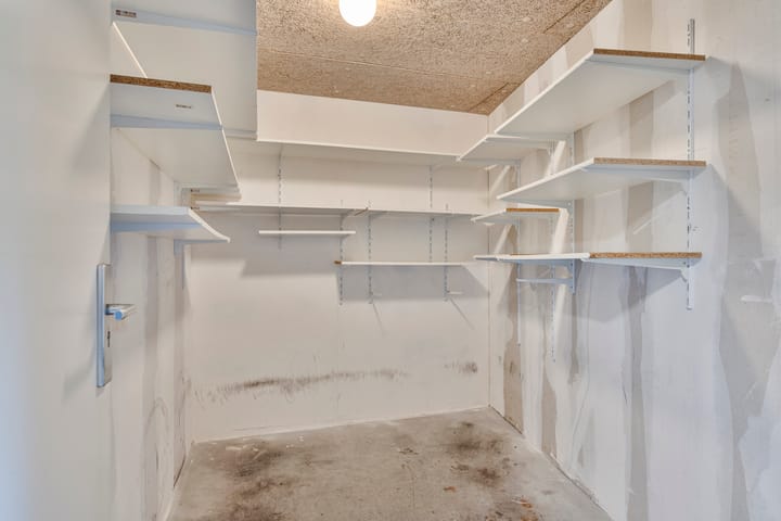 Photo 34 of Hulststraat 93