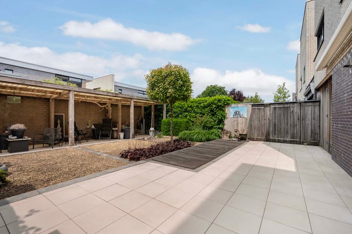 Foto 13 van Lange Grafte 27