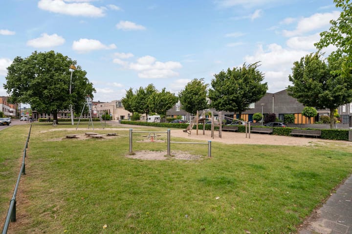 Foto 43 van Lange Grafte 27