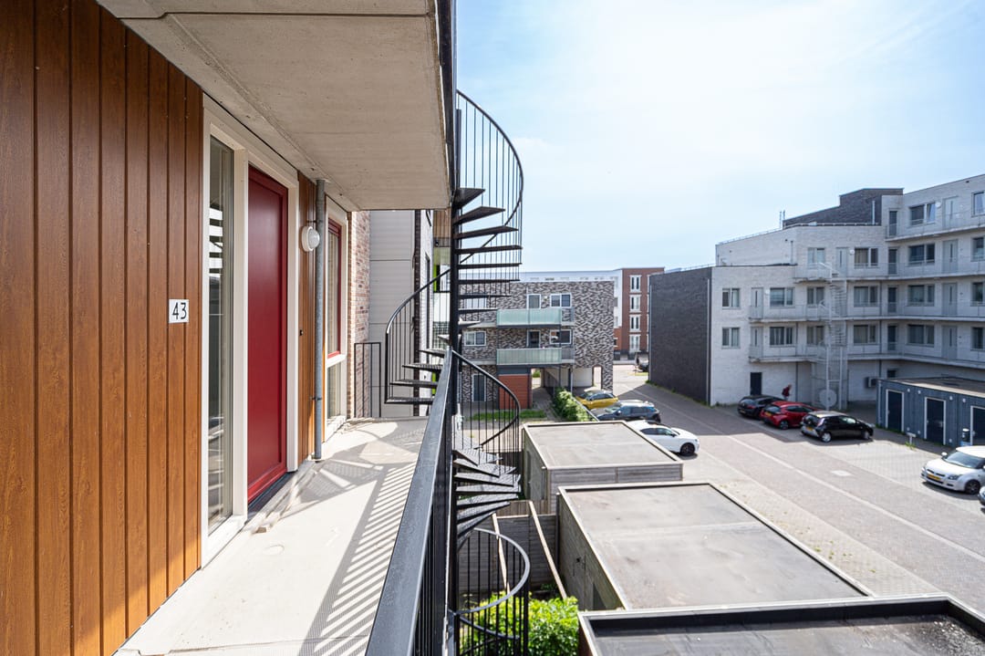 Foto 13 van San Marinostraat 43