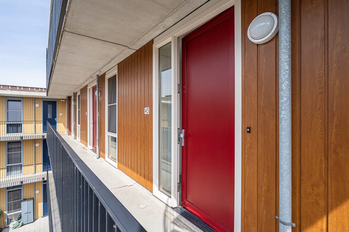 Foto 14 van San Marinostraat 43