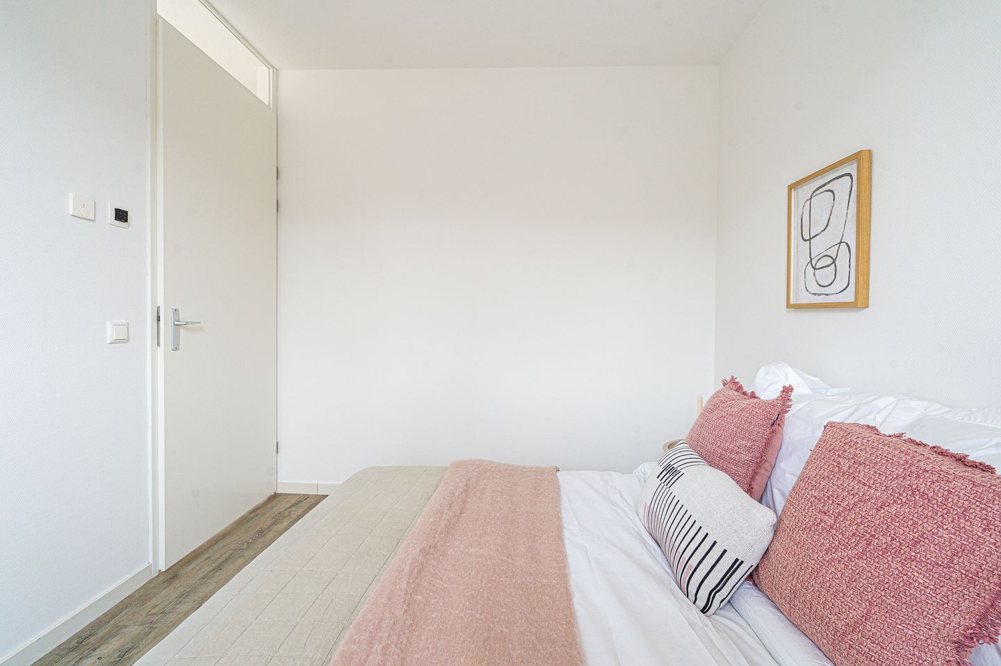 Foto 25 van San Marinostraat 43