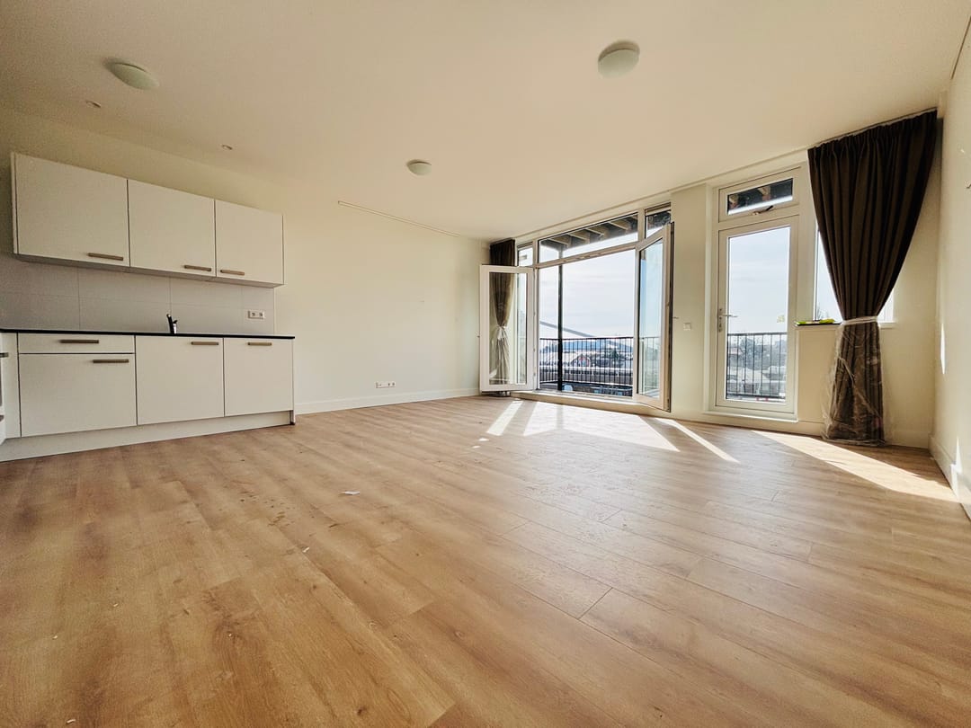 Photo 2 of Rotterdamsedijk 399-D