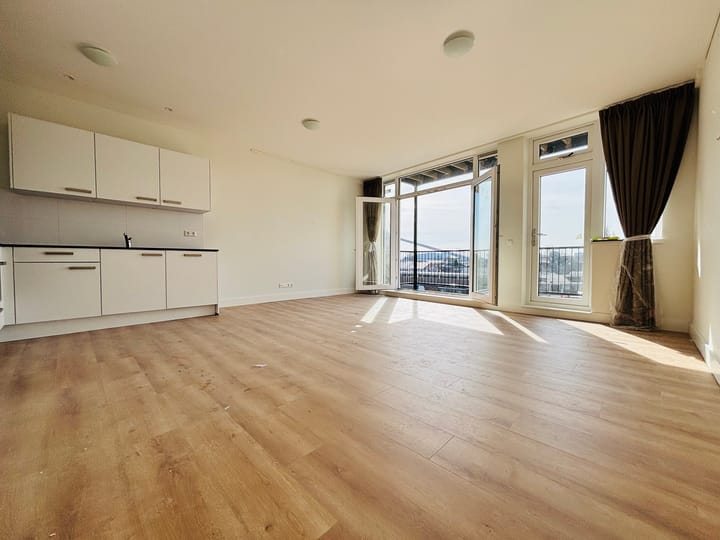 Photo 2 of Rotterdamsedijk 399-D