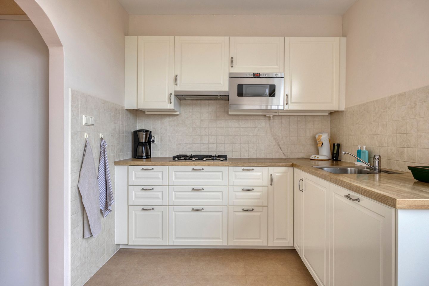 Photo 10 of Hazelaarstraat 10-I