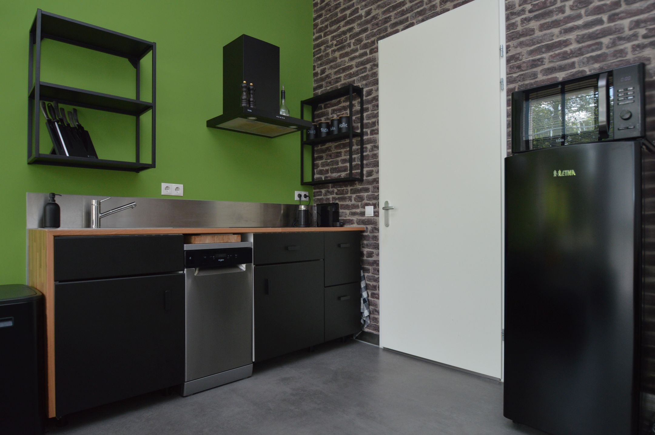 Foto 6 van Albert Schweitzerstraat 69