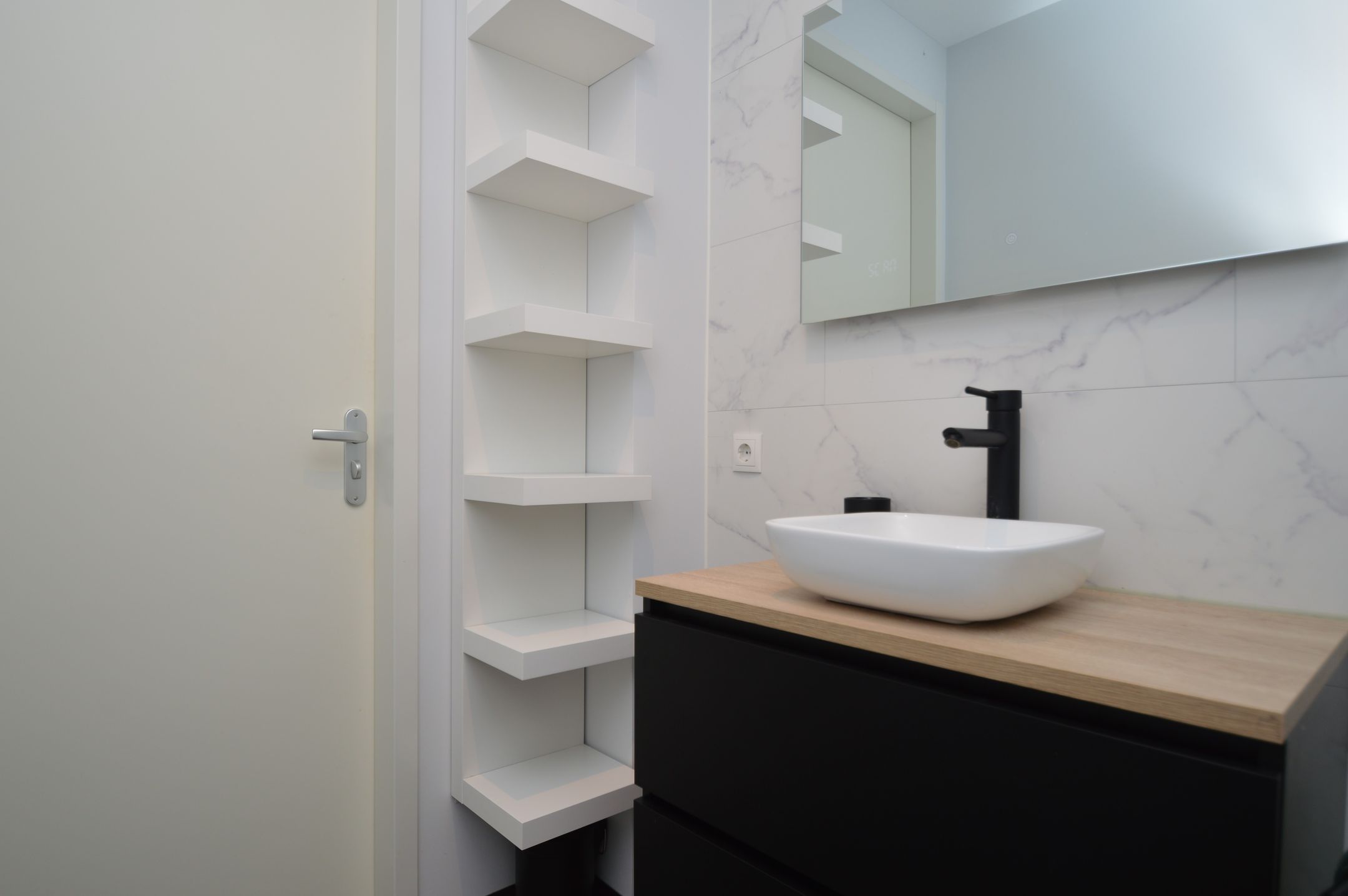 Foto 12 van Albert Schweitzerstraat 69