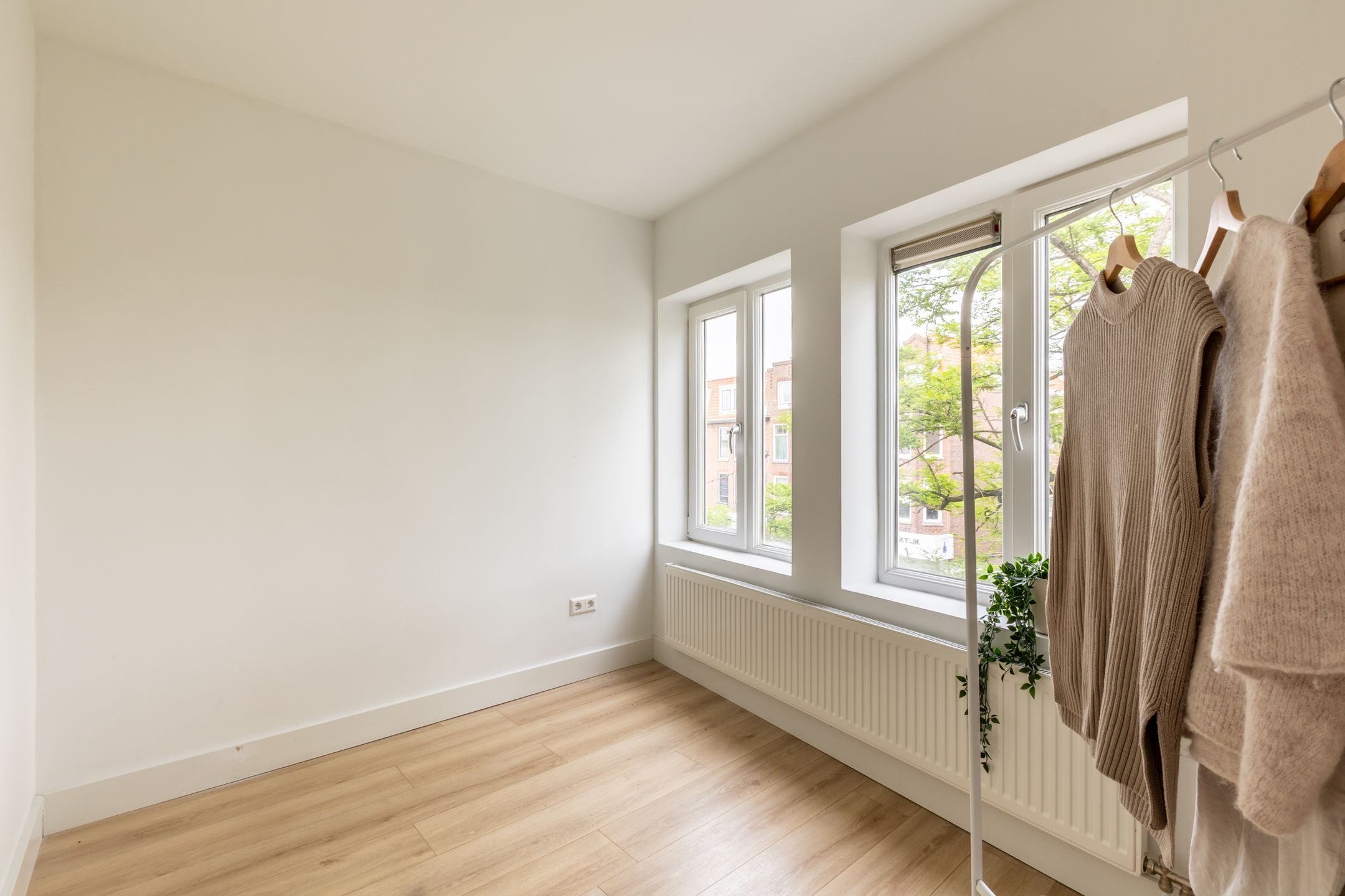 Foto 24 van Straatweg 31-E