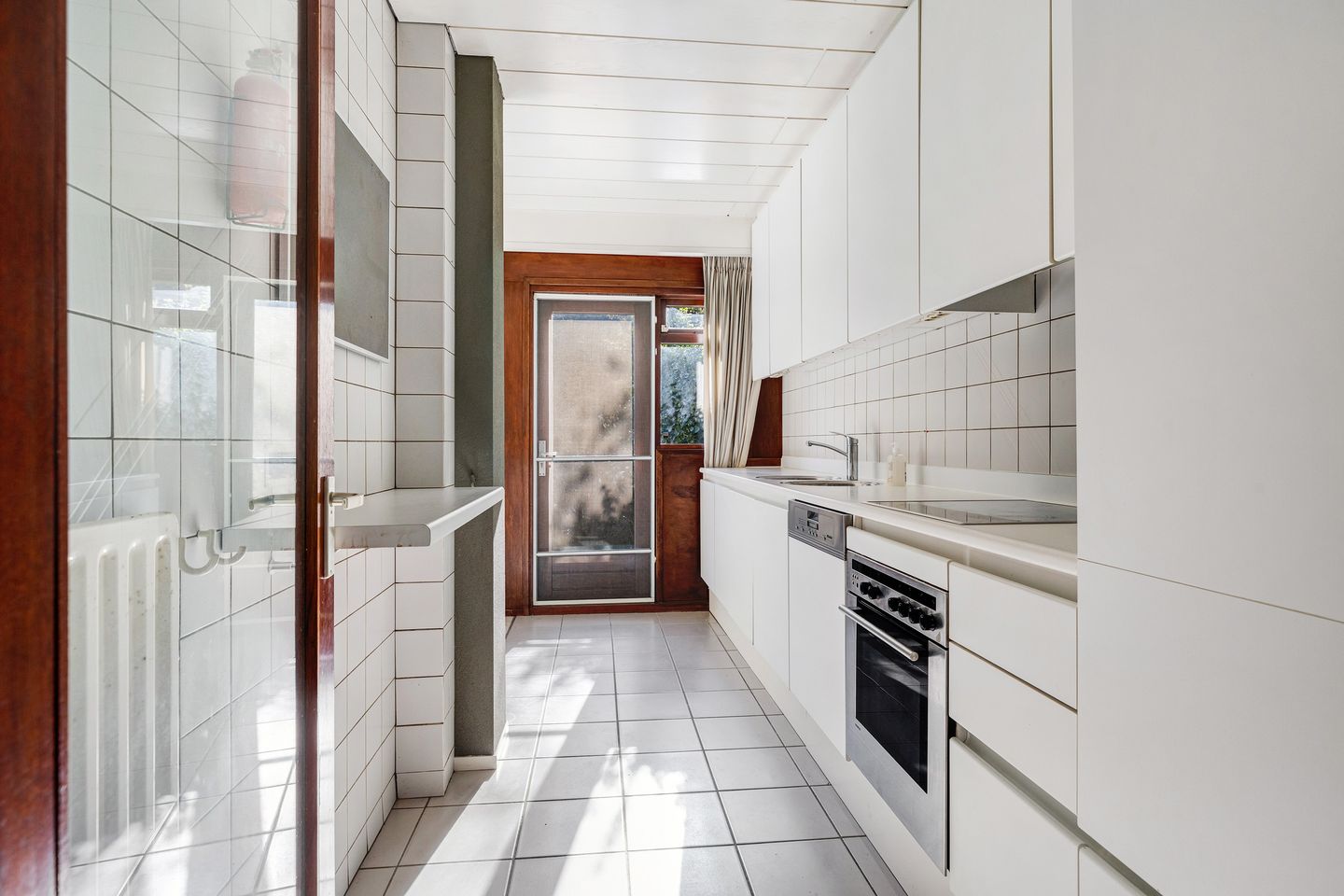 Photo 10 of Albert Cuijpstraat 18