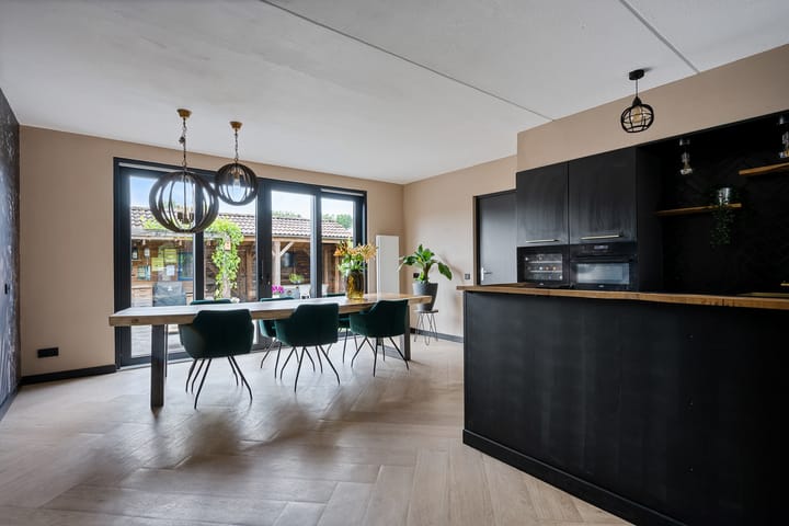 Foto 14 van van Echtenlaan 82