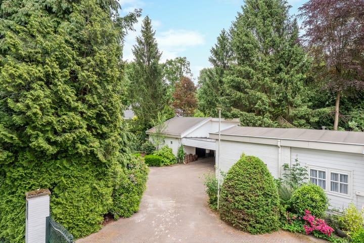 Foto 2 van Mezenlaan 1