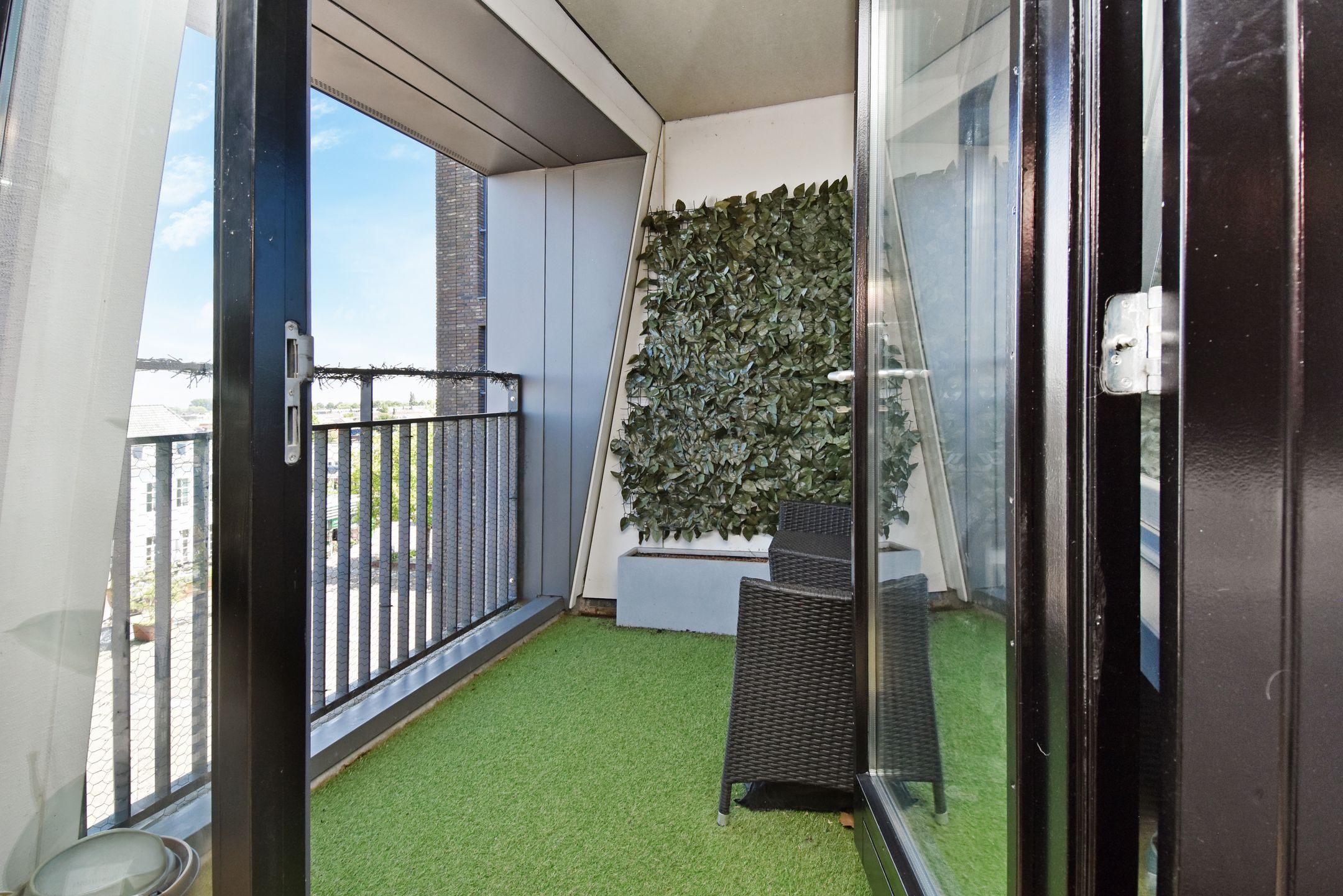 Photo 3 of Oostlaan 175