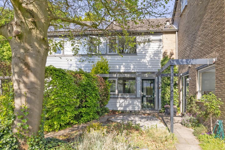 Foto 2 van Jac. P. Thijssepark 115