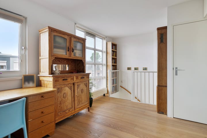 Foto 32 van Ann Burtonstraat 13