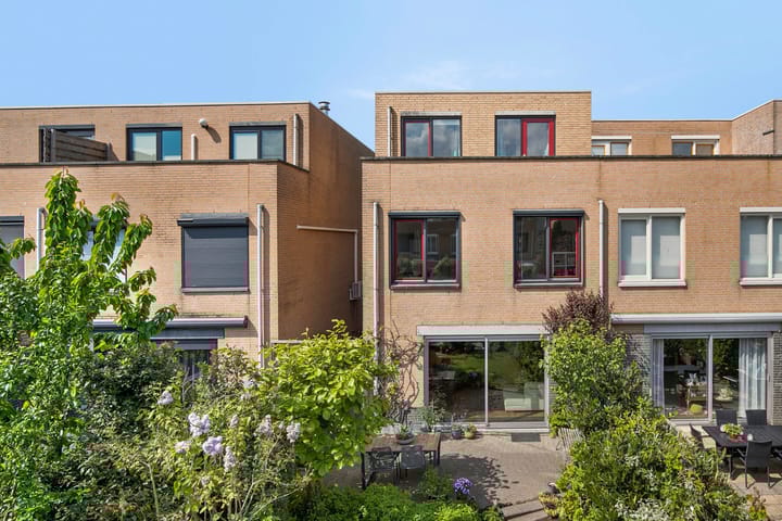 Foto 42 van Ann Burtonstraat 13