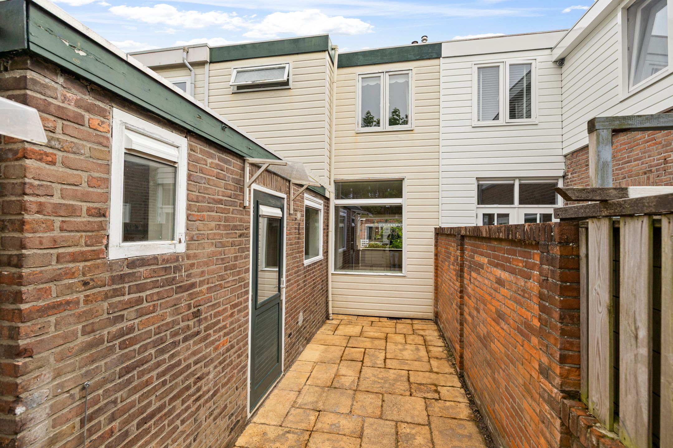 Photo 9 of Van Leeuwenhoekstraat 12