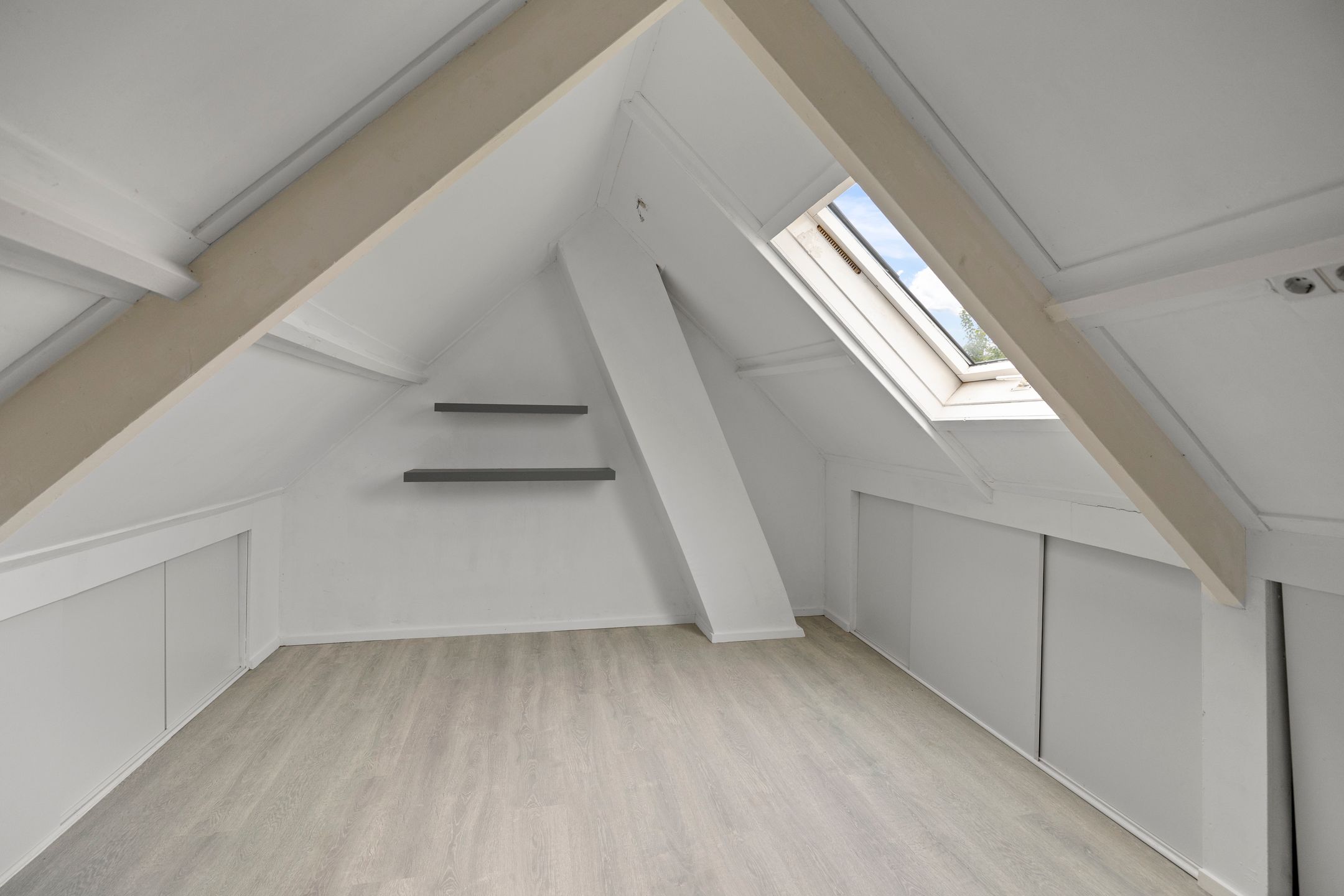 Photo 15 of Van Leeuwenhoekstraat 12