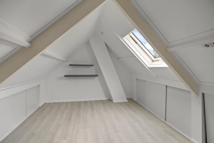 Foto 15 van Van Leeuwenhoekstraat 12