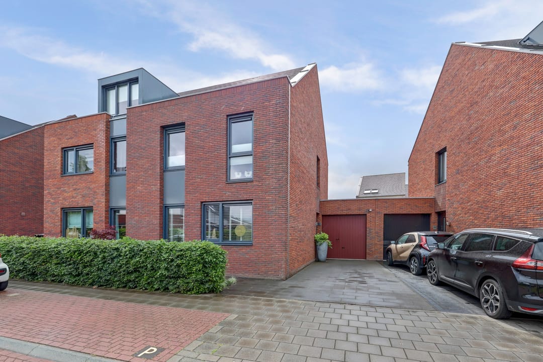 Photo 1 of Suriestraat 44