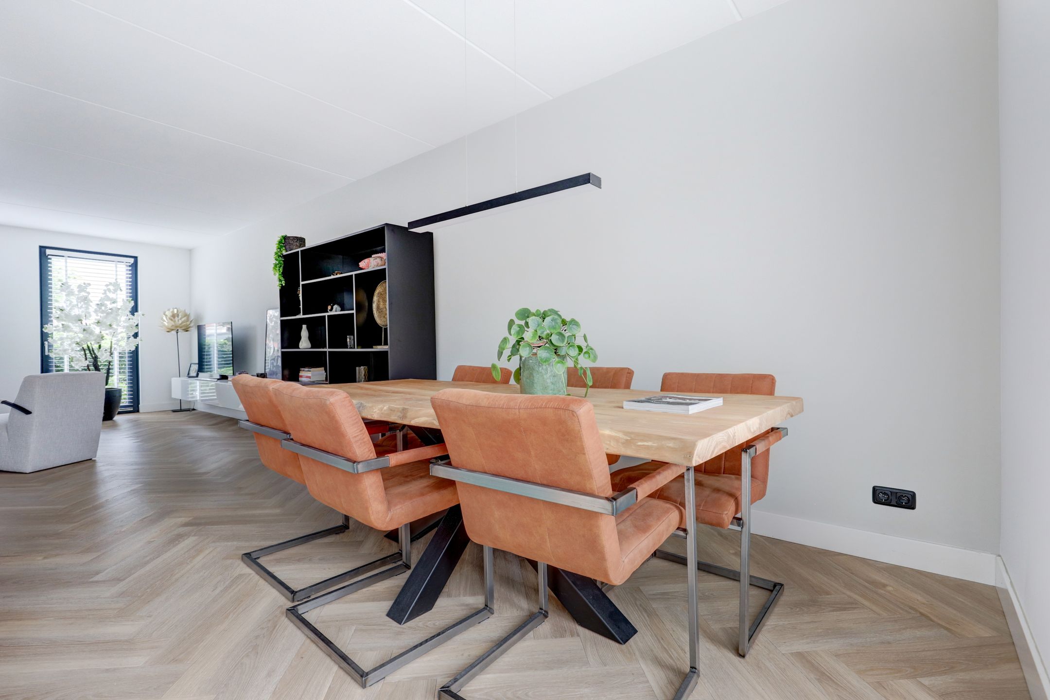 Photo 6 of Suriestraat 44