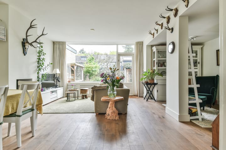 Photo 2 of Bisschopswaarde 8