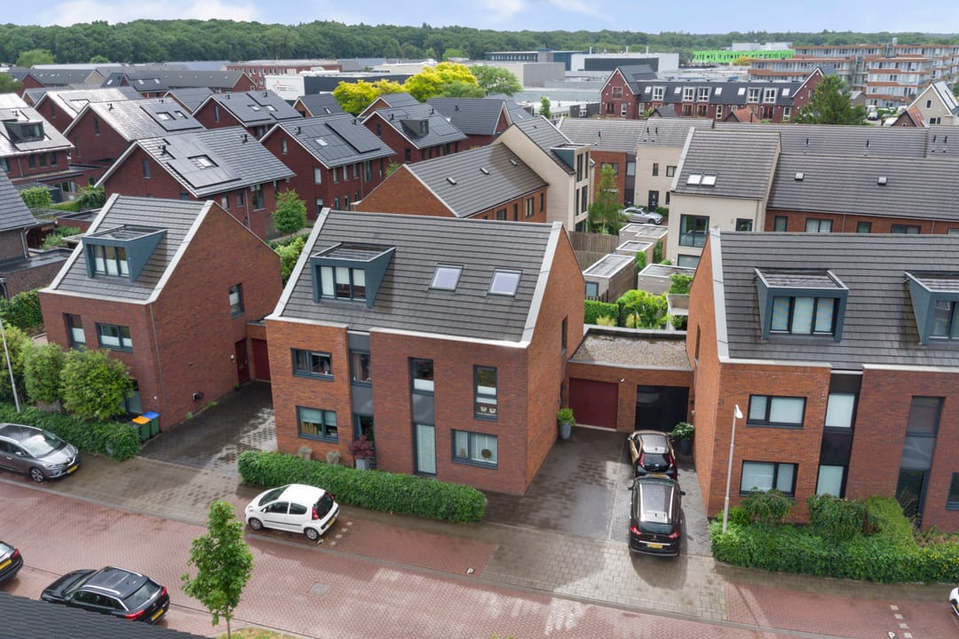 Photo 37 of Suriestraat 44