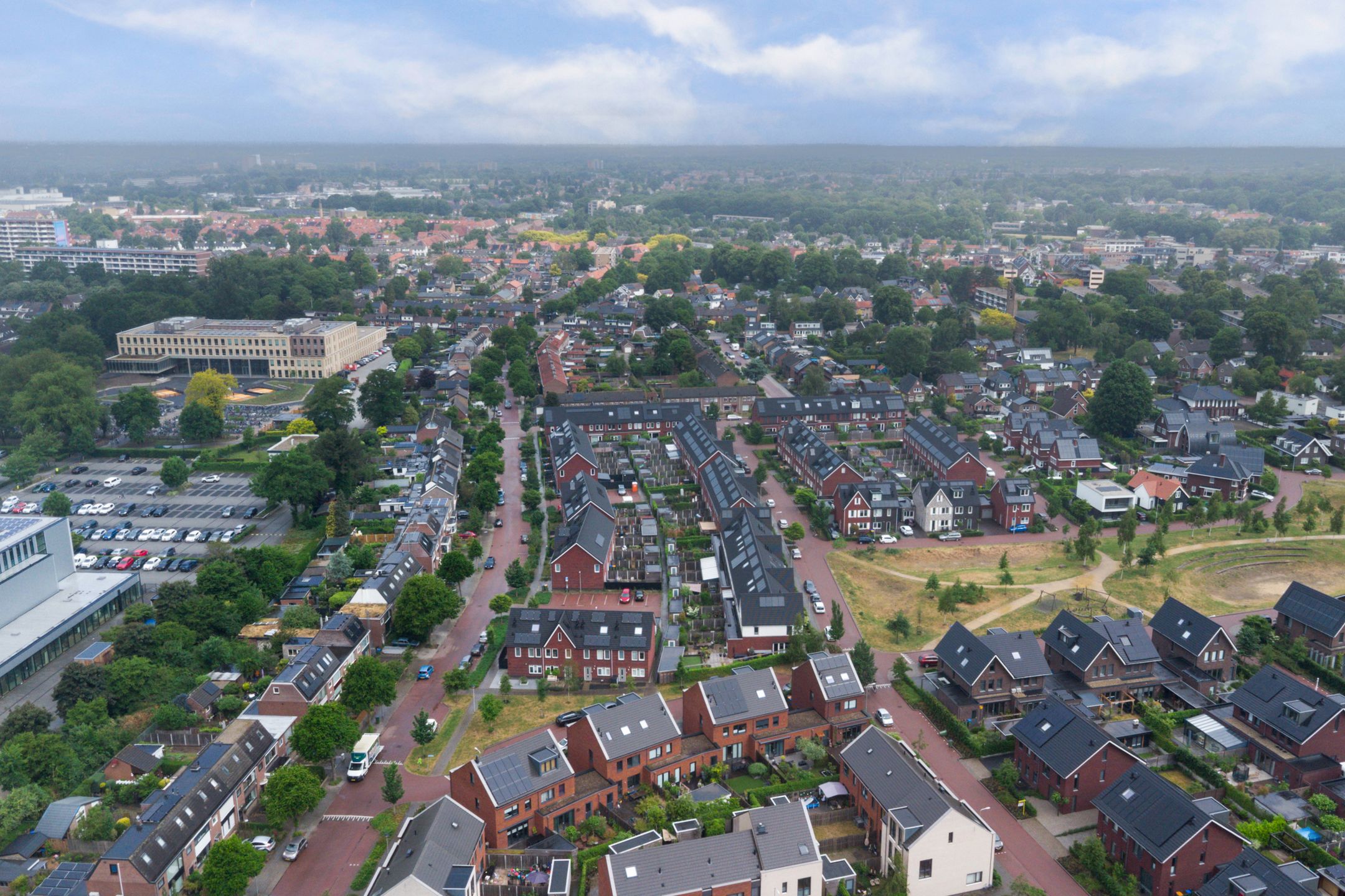 Photo 39 of Suriestraat 44