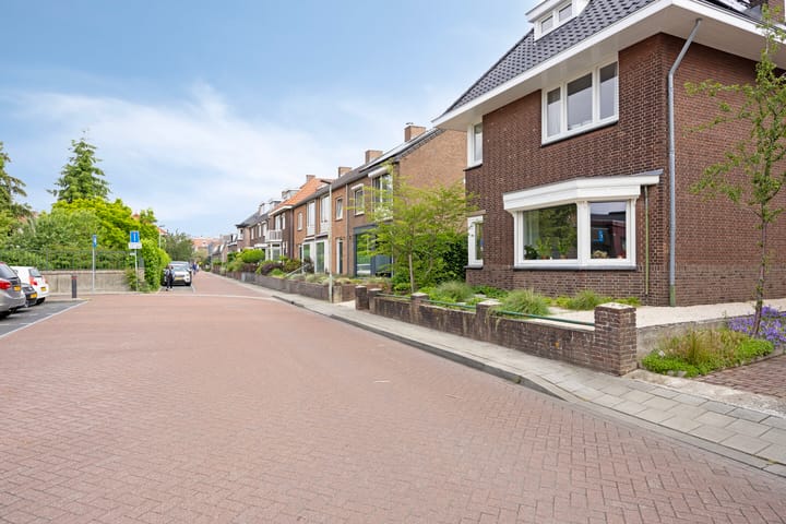 Foto 44 van Emmastraat 28