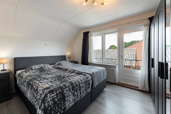 Foto 16 van Pastoor Eshuisstraat 1