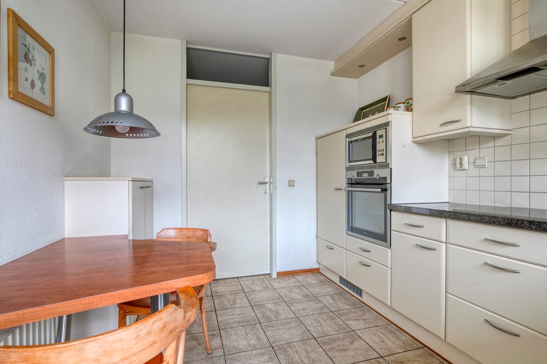 Foto 13 van Antoni Staringlaan 22