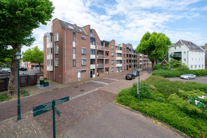 Photo 6 of Westvest 233