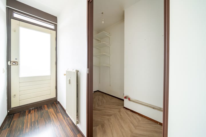 Photo 12 of Westvest 233