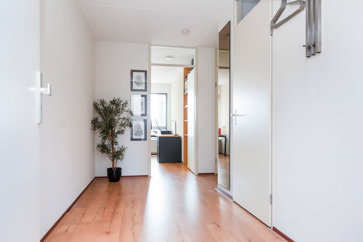 Photo 11 of Wendelaarstraat 126