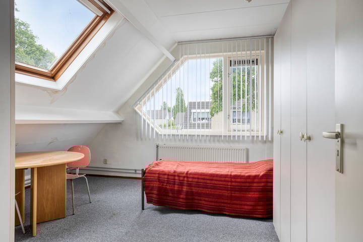 Foto 22 van Marinus Postlaan 95