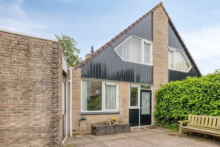 Foto 26 van Marinus Postlaan 95