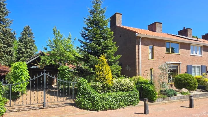 Foto 2 van Middenlaan 39