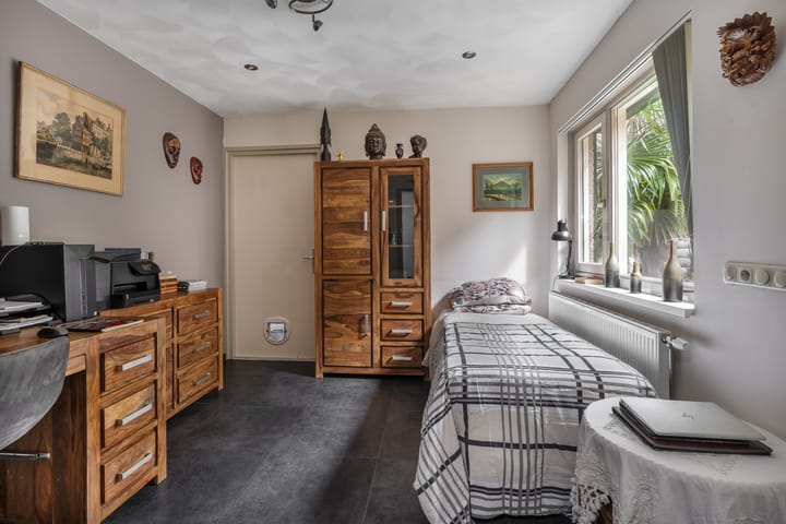 Foto 15 van Molenstraat 1