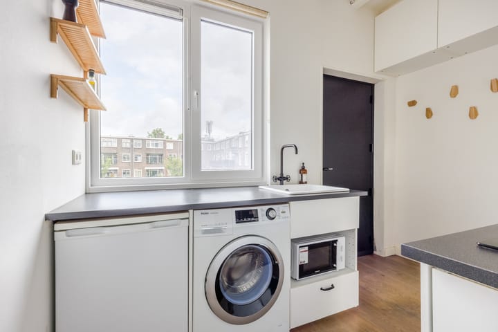 Photo 13 of Talmastraat 59-D