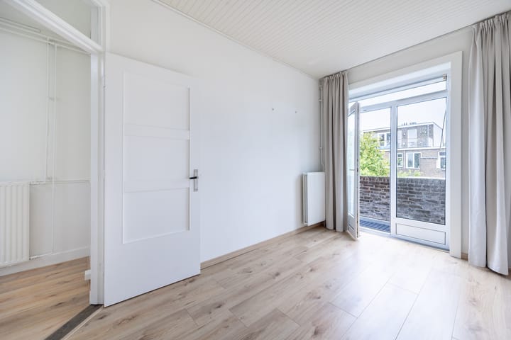 Foto 16 van Van Lansbergestraat 212