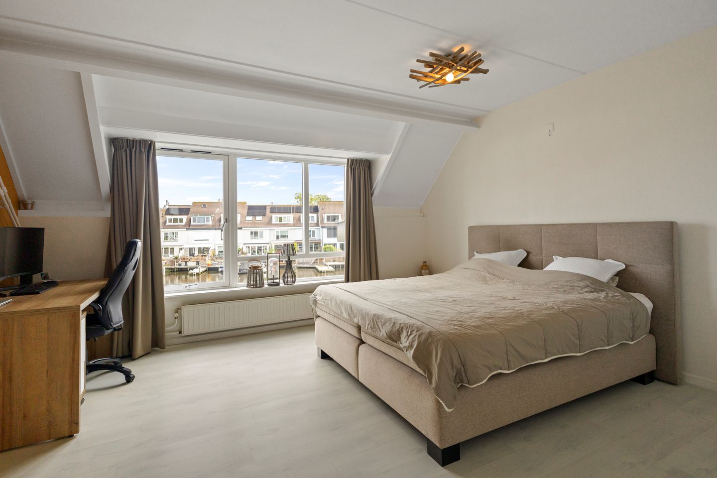 Foto 19 van Jupiter 40