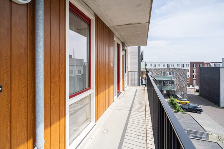 Foto 11 van San Marinostraat 59