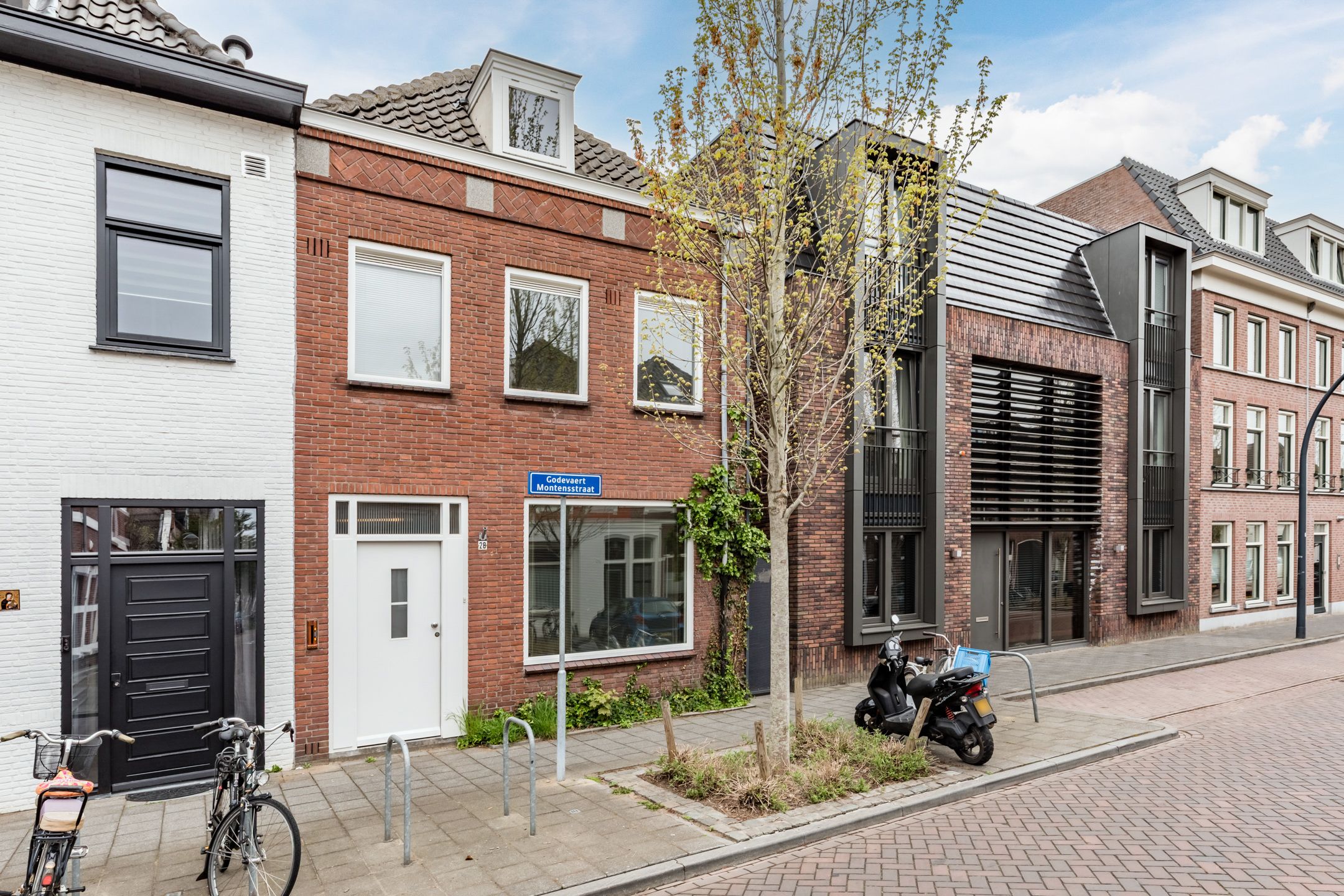 Foto 33 van Godevaert Montensstraat 28