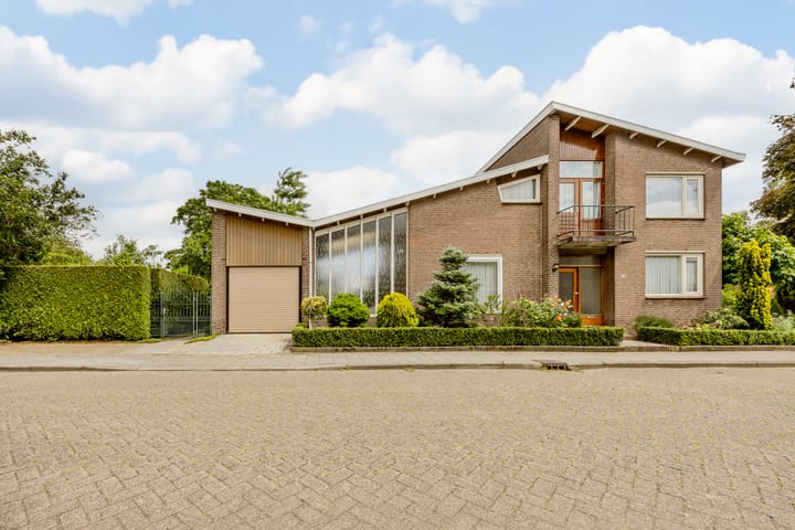 Foto 2 van Rozenobel 34