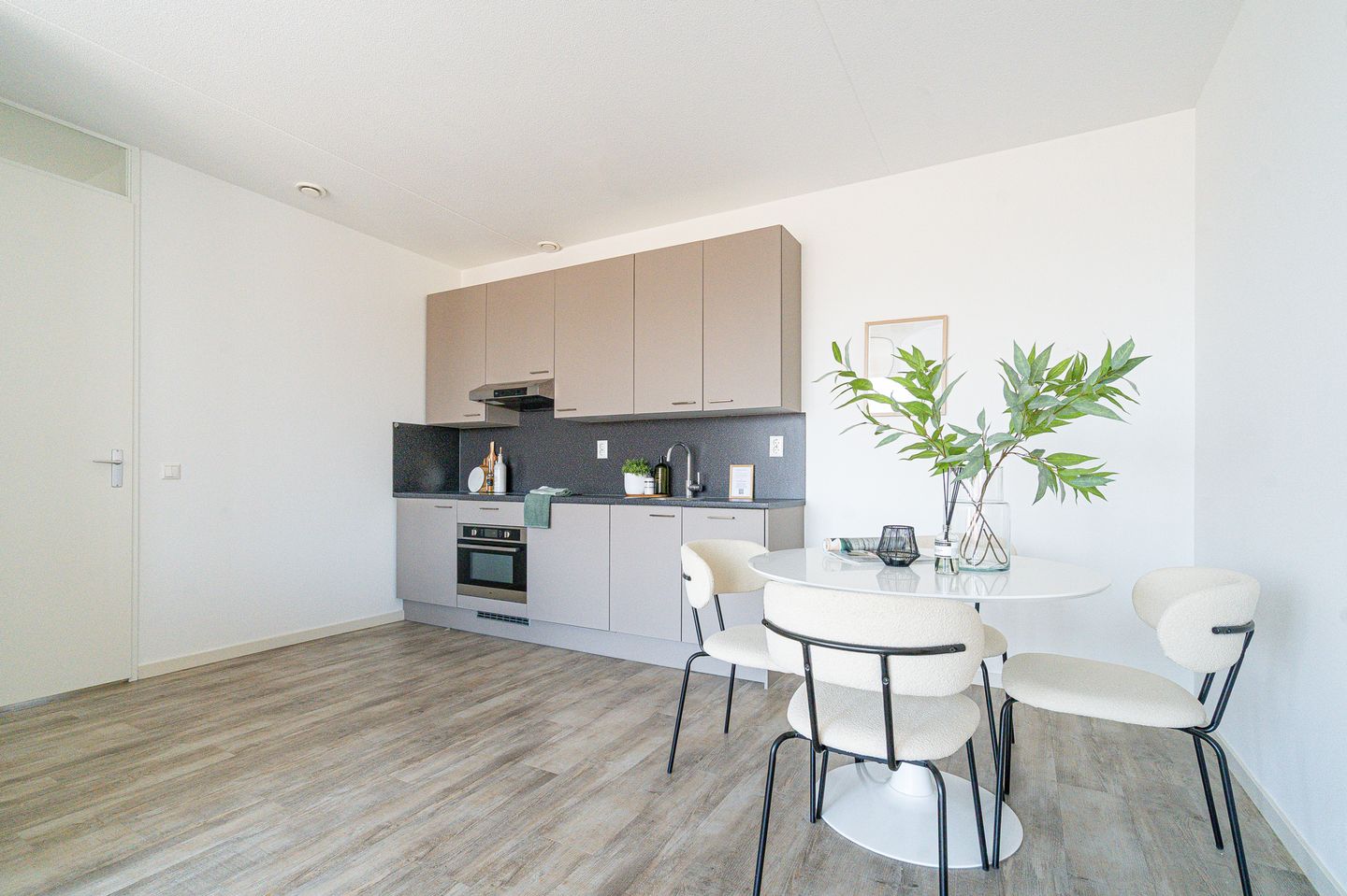 Foto 14 van San Marinostraat 63