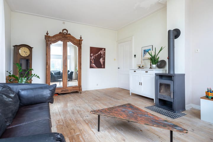 Foto 31 van Burgemeester Bloemersstraat 32