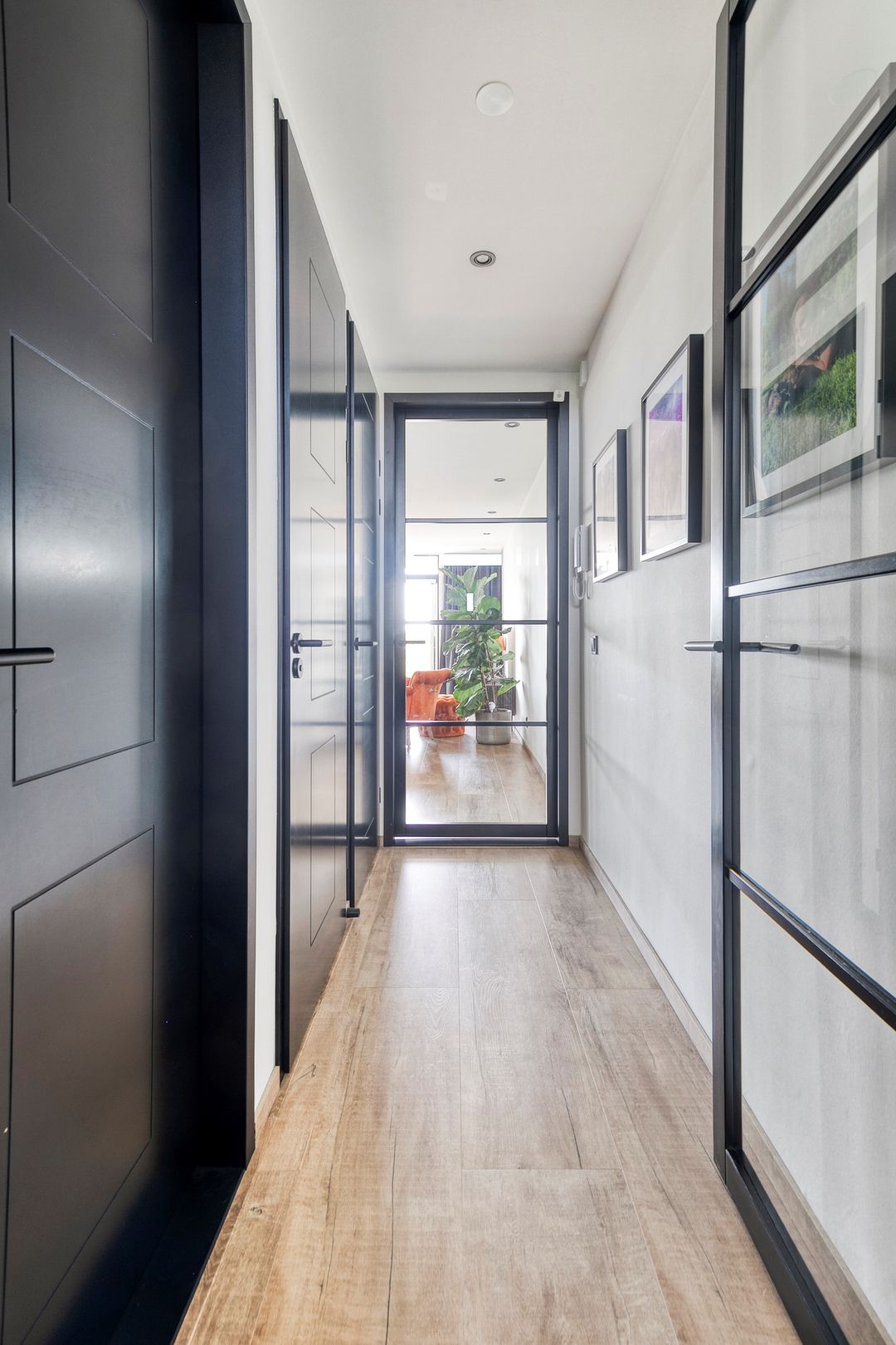 Photo 8 of John F. Kennedyplantsoen 26