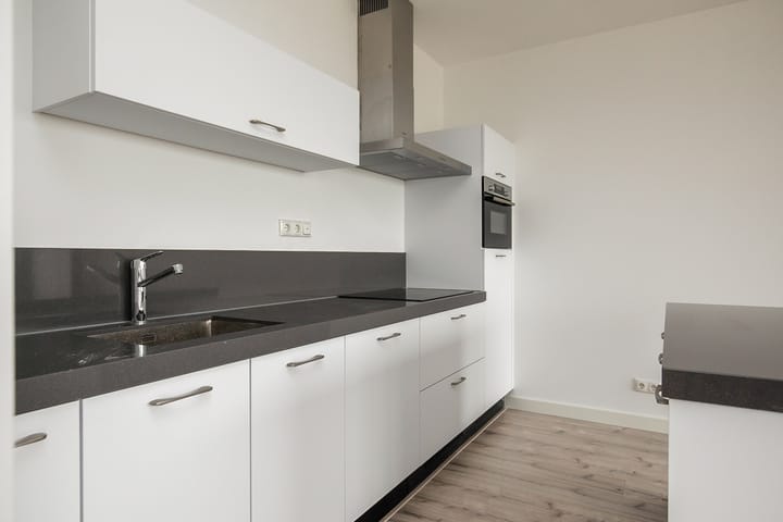 Photo 17 of Dudokstraat 76