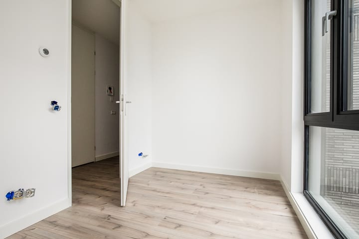 Photo 24 of Dudokstraat 76